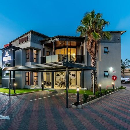 The Melva Guest House ハボローネ エクステリア 写真